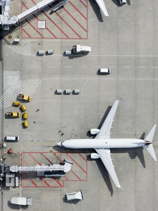 国际航协: 2024年航空公司盈利前景改善 净利润305亿美元