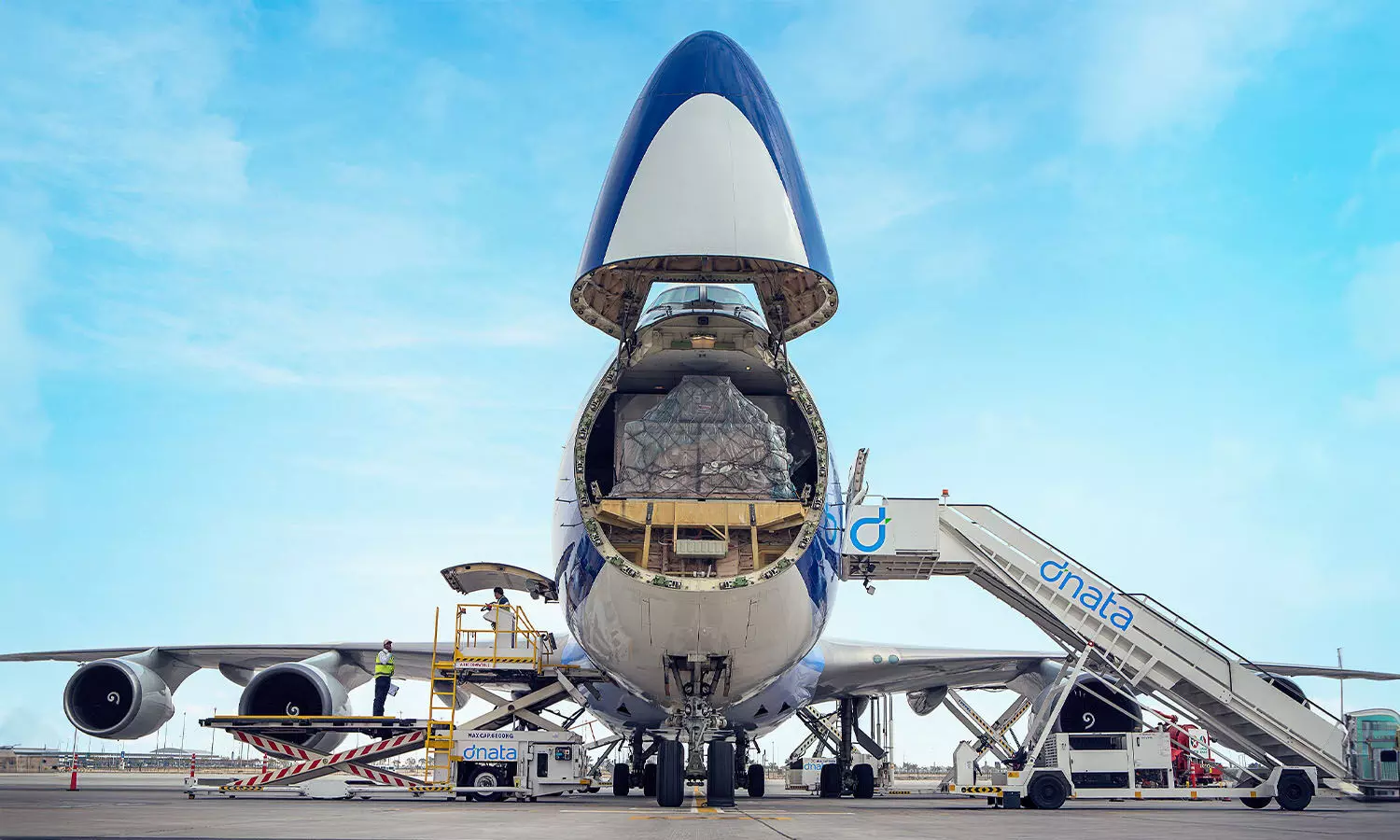 为什么全球货物运输要经过中东地区