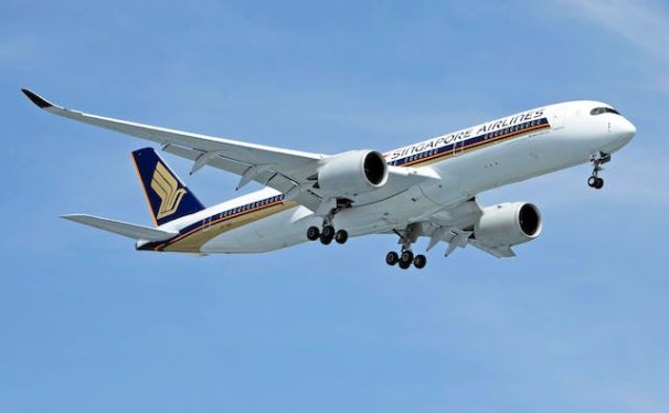 Streamlining Global Deliveries with Hand Carry Courier Networks